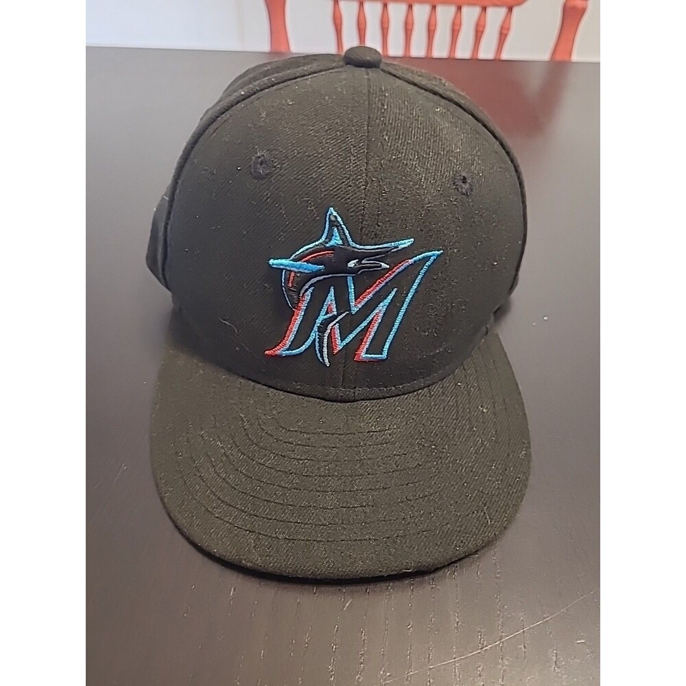 Yth New Era Black Miami Marlins Authentic Collection On-Field Low Profile 6 3/8